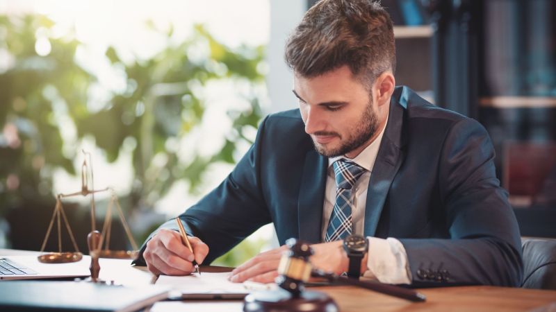 Right Mail Fraud Defense Attorney